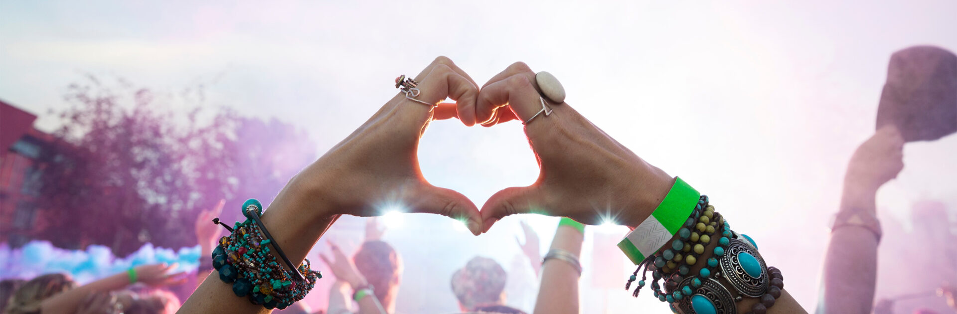 Shutterstock Editorial และ The Vault Partner ร่วมมือกับ Opry Entertainment Group เป็นตัวแทนจำหน่ายสิทธิ์การใช้ผลงานแต่เพียงผู้เดียว_cover_desktop